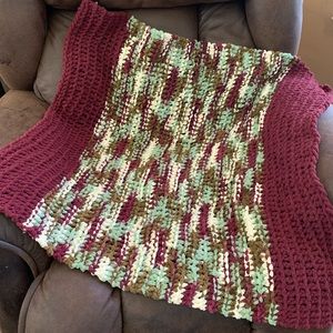 Beautiful soft Baby Blanket 28x32 Handmade